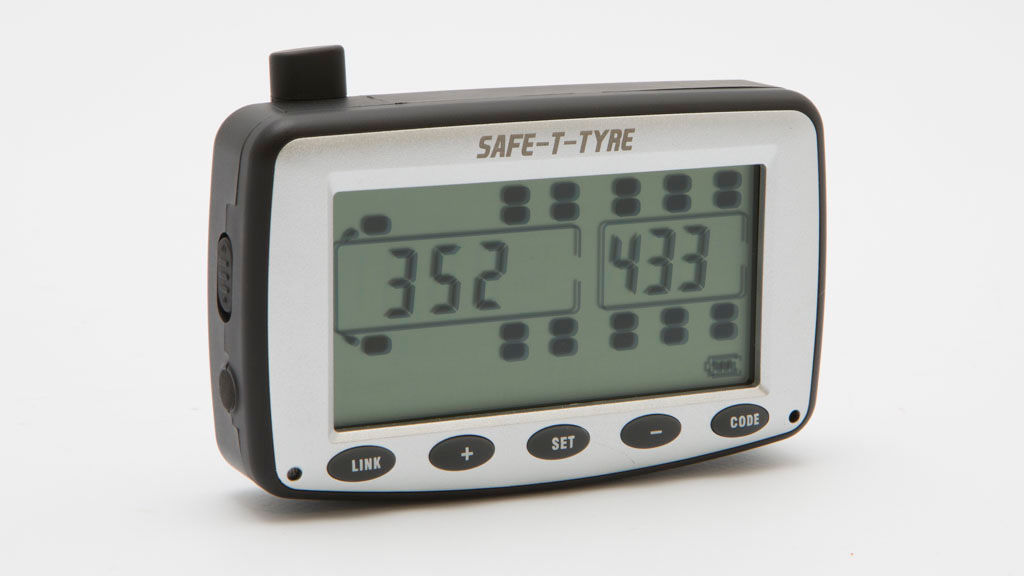 Safety Dave TPMS monitor for transmitting data