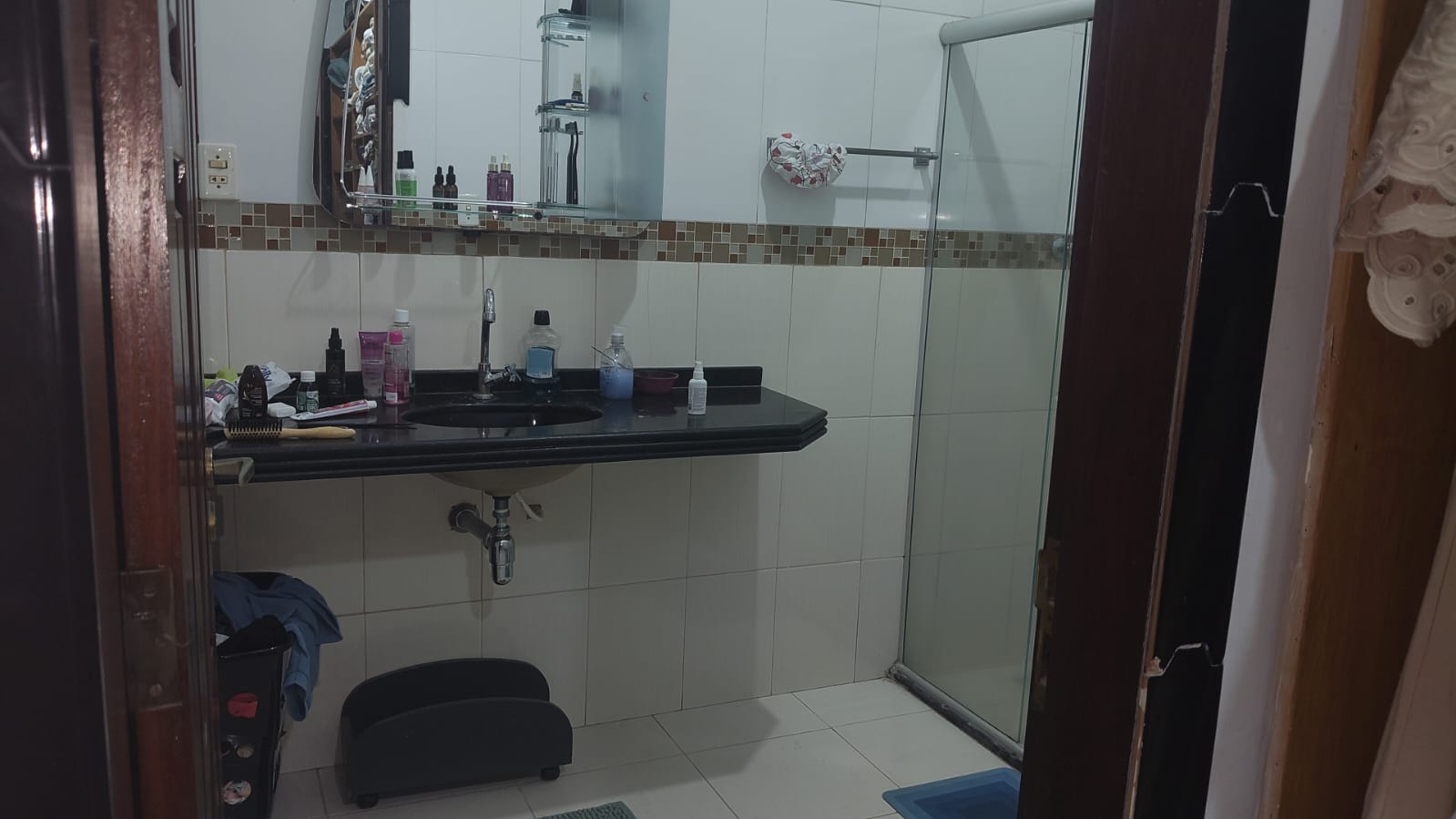 Imagem 14 de 🏡 Casa Duplex no Condomínio Alto de Pinheiros | 4 Suítes, Área Gourmet e 3 Vagas – R$ 1.200.000
