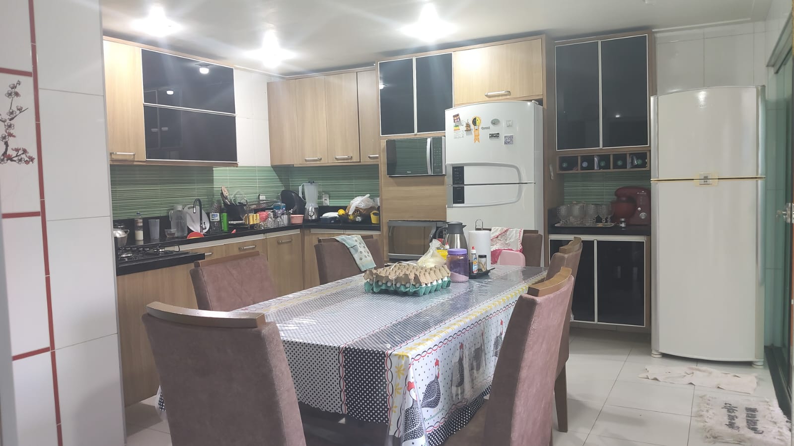 Imagem 7 de 🏡 Casa Duplex no Condomínio Alto de Pinheiros | 4 Suítes, Área Gourmet e 3 Vagas – R$ 1.200.000