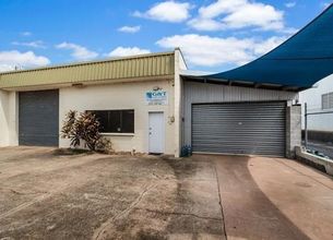 Superior OfficeWorkshop in Tightly Held Block     For Sale    $550,000GST