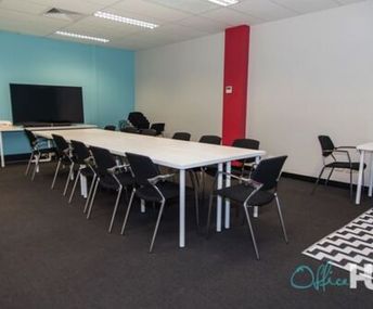 Abundance Of Natural Light  Free Meeting Rooms  Creative Co-working Hub