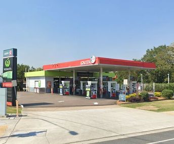 Woolworths Service Station In Prestigious Macgregor