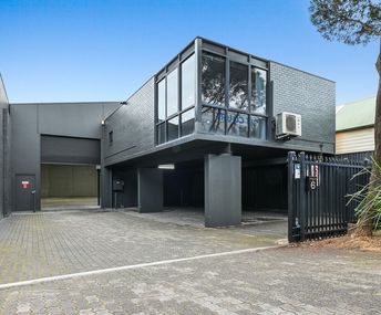 Boutique Building