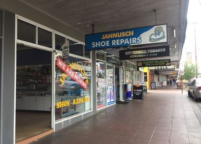 Jannusch shoe store repairs