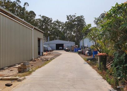 WAREHOUSE  SECURE YARD IN POPULAR LOCATION ? 324m2