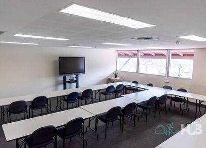 Collaborative space  Spacious office  Natural light