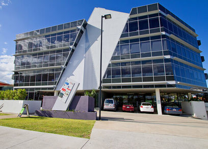 FITTED OUT MODERN OFFICE IN ROBINA