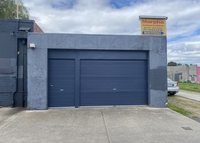 Business RetailWorkshop with 2 bedroom residence in the heart of Mentone