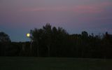 Caribou NS September 19, 19:39:09 7012 - with the moon