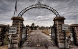 The entrance to the cemetery Precious Blood Cemetery in Woonsocket, Rhode island (USA).
Translated by «Yandex.Translator»