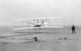 First photo of this plane in the air
17 Dec 1903 photographer and friend of the Wright brothers John T. Daniels photographed the story. Daniels later said that he was so excited when the plane took off that he almost forgot to take a photo.
Translated by «Yandex.Translator»