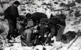 The first to reach the crash site were Far Eastern geologists F. K. Shipulin, L. T. Tatarinov, V. A. Yarmolyuk and V. V. Onikhimovsky (from left to right), who examined crater craters and discovered the first fragments of meteorite iron. End of February 1947