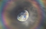 Редкое погодное явление под названием венцы, являющиеся светлыми&nbsp;туманными&nbsp;кольцами на небесном своде вокруг диска Солнца или Луны.
