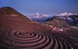 French artist Sylvain Meyer creates incredible works of art in the style of Land art using only found in nature materials.
Translated by «Yandex.Translator»