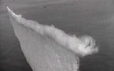 In these 1920s photos, you can see a bomber setting a special smoke screen with a cast of smoke that hides the ship from view during a U.S. Navy exercise.As you know, smoke screens are used in two main cases: to blind enemy troops or to mask their troops.