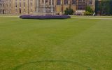 El anillo de hadas en el patio (Trinity Great Court en Cambridge)