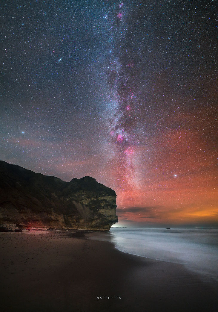 astrorms

Bulbjerg

Milky Way, the red airglow, Zodiacal Lights and the Andromeda galaxy over the Bulbjerg cliff a couple of days ago 
Translated by «Yandex.Translator»