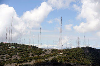 La fotografía de estos telecomunicaciones torres
Traducido del servicio de «Yandex.Traductor»