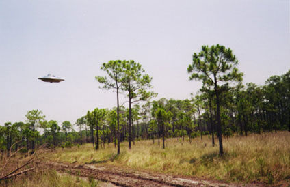 Photo experiment with a model in the form of a UFO