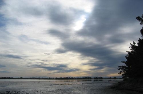 Vysokochistye clouds (AltostratusAs)

Vysokochistye clouds - a light, milky-gray cloud cover of varying density, sweeping across the firmament, in whole or in part. Through less dense areas can Shine through the sun and the moon, but in the form of diffuse spots. Vysokochistye clouds are typical mixed clouds along with the smallest droplets they contain, and small snowflakes. These clouds are giving the weak precipitation in the warm season, usually evaporate on the way to the earth's surface. In the winter of vysokochistykh clouds often shallow snow.
 

The altitude of 3-5 km
Translated by «Yandex.Translator»