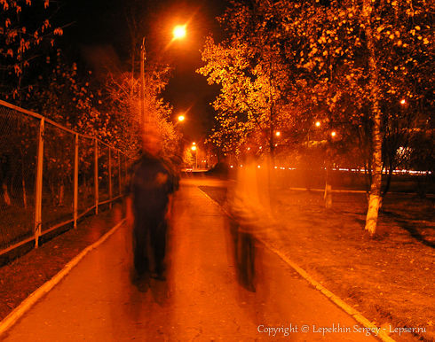 Going people.

ISO 80

Exposure 4 seconds

Aperture Of F/4.8
Translated by «Yandex.Translator»