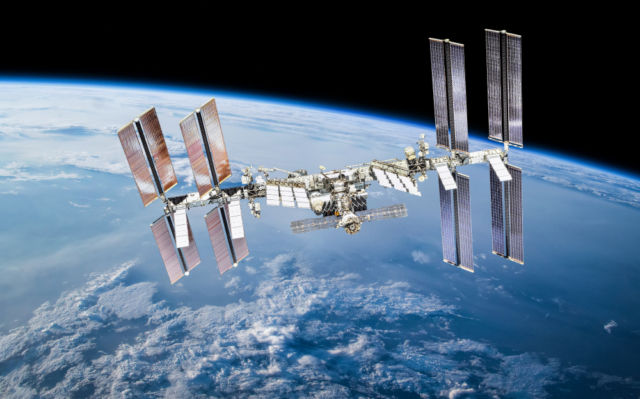 ISS© shutterstock.com