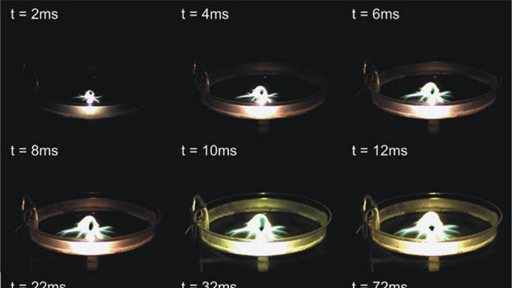 La creación de bola relámpago. En unos pocos milisegundos, los investigadores observan el crecimiento de la bola de plasma.

© Instituto de física del plasma de max Planck
Traducido del servicio de «Yandex.Traductor»