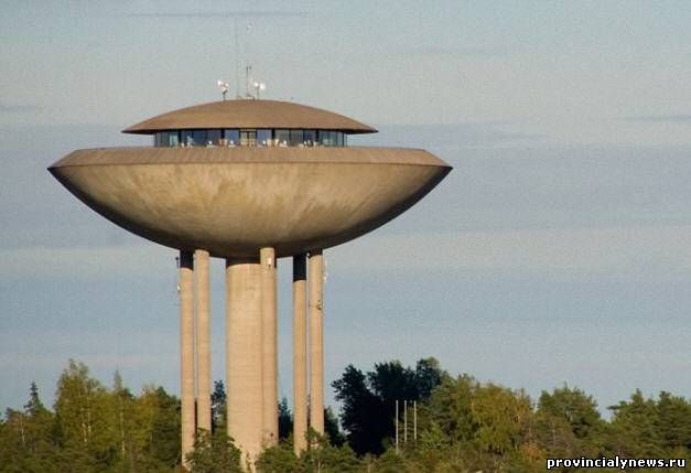 Haukilahti Water Tower is an unusual Finnish water tower with a height of over 45 m, built in 1968, the volume of the tank of this tower is 4 thousand cubic meters and the top diameter is 45.3 M.
Translated by «Yandex.Translator»