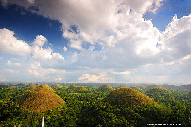 Chocolate hills, Philippines

© alvin hsu | Flickr
Translated by «Yandex.Translator»