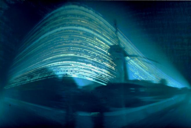 In the foreground is a typical Netherlands windmill.

© Rijk-Jan Koppejan, Middelburg, Netherlands | Spaceweather.com
Translated by «Yandex.Translator»