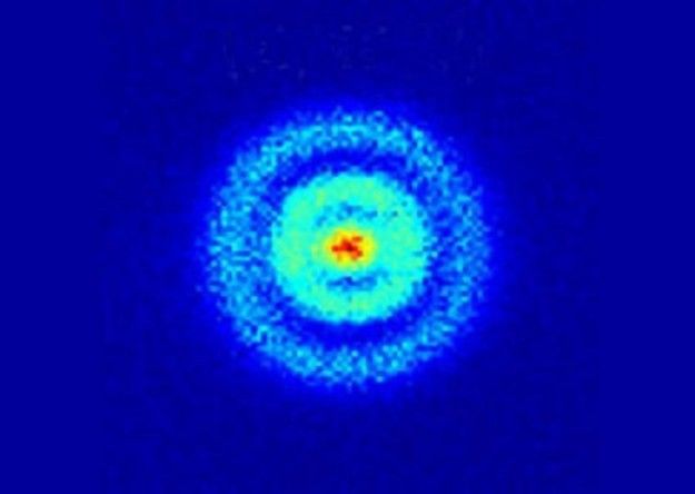 The first picture of the hydrogen atom from the inside
In 2013, using the newly invented microscope quantum physicist Aneta Stodolna and her team at the Institute of atomic and molecular physics in the Netherlands for the first time made the internal structure of the atom.
Translated by «Yandex.Translator»