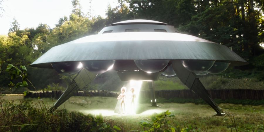 The alien next to the flying saucer
Translated by «Yandex.Translator»