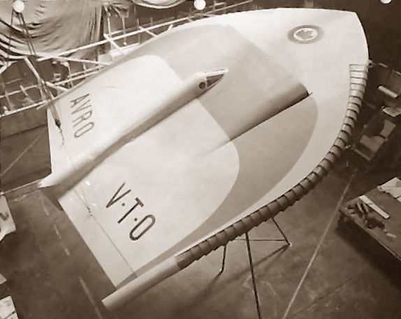 Proyecto AVRO Y, también conocido como "avión", "Pala " y"Omega"
Diseño de despegue vertical (1952)AVRO project Y
aka "Plane", "Spade" and "Omega"
A tail-sitter type VTOL design (1952)Sources: John Burford (Unreal Aircraft), Man-Made Flying Saucers Archives, UFX