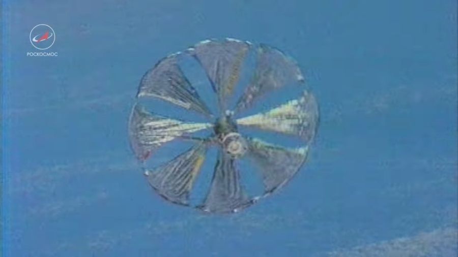 A quarter of a century ago, in February 1993, the spaceship "Progress-M15" was conducted a unique experiment "Znamya-2" deployment is a big screen, a solar sail.

Video about it.
Translated by «Yandex.Translator»