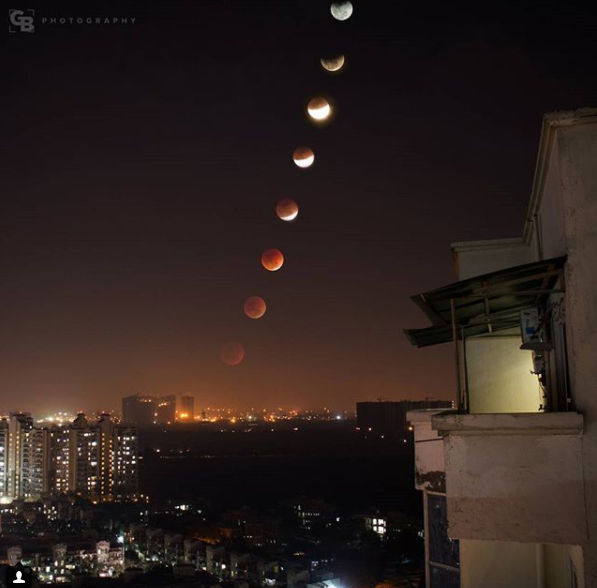 gauravborra Indirapuram Ghaziabad gauravborra#superbluebloodmoon 

The very much anticipated blood moon eclipse captured with wide angle technique using a wide angle lens.
Stacked Photos of different phases of the eclipse.
Translated by «Yandex.Translator»