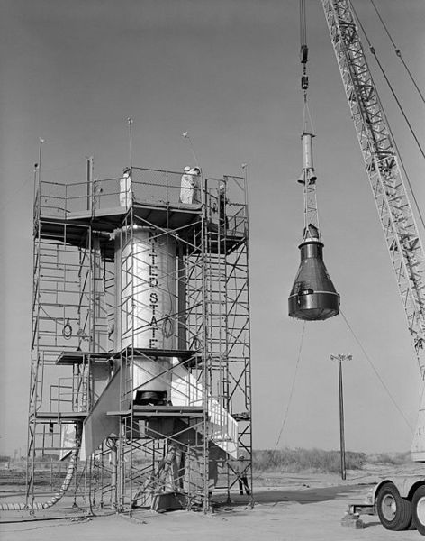 La cápsula del proyecto Mercury, que fue el primer programa de vuelos espaciales humanos en los Estados Unidos, se llevó a cabo desde 1958 hasta 1963.