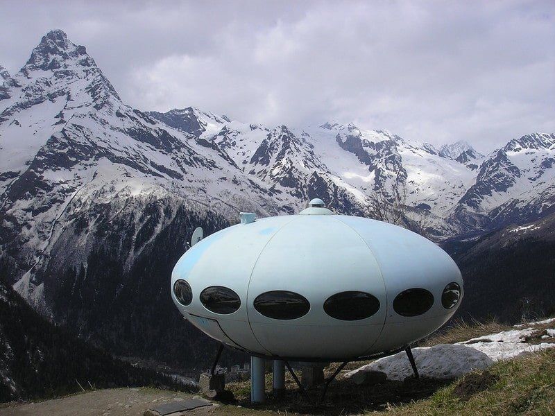 Alpine hotel "Plate", opened in 1979 in the mountains all-season resort of Dombay.
Translated by «Yandex.Translator»