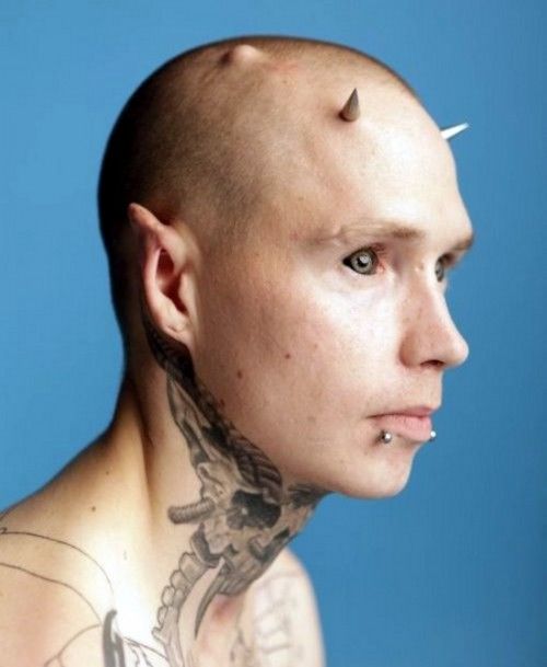 people with multiple body modifications
Translated by «Yandex.Translator»