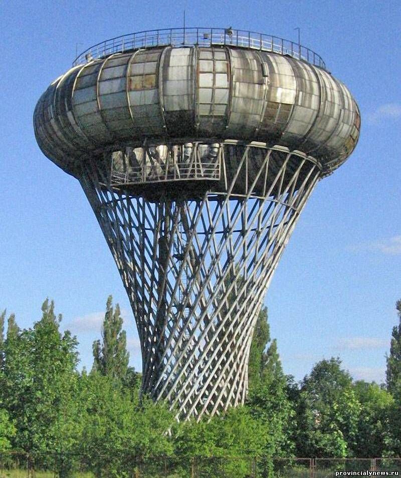 Ciechanow Water Tower&nbsp;(Цехановская водонапорная башня) является одной из&nbsp;самых необычных&nbsp;башен мира, которая находится в Польше и представляет собой гиперболоидную конструкцию, способную выдерживать огромные нагрузки. Водонапорная башня была построена в 1972 году под руководством архитектора Ежи Богуславски.
