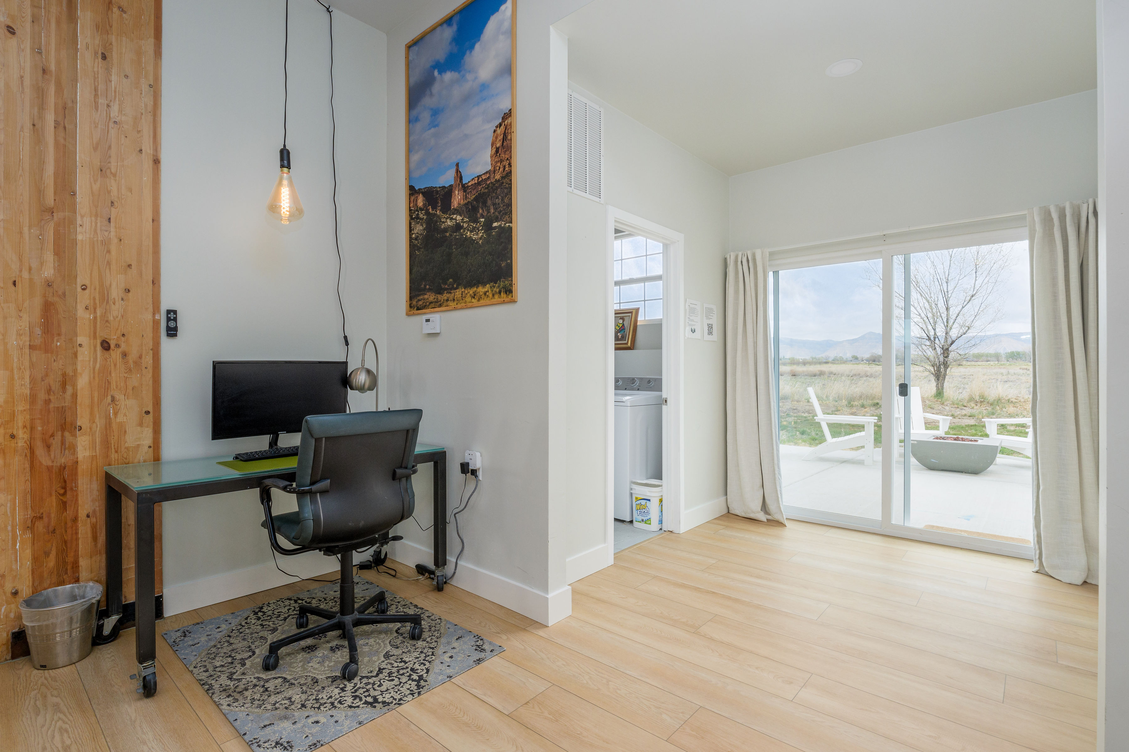 Workspace - patio door
