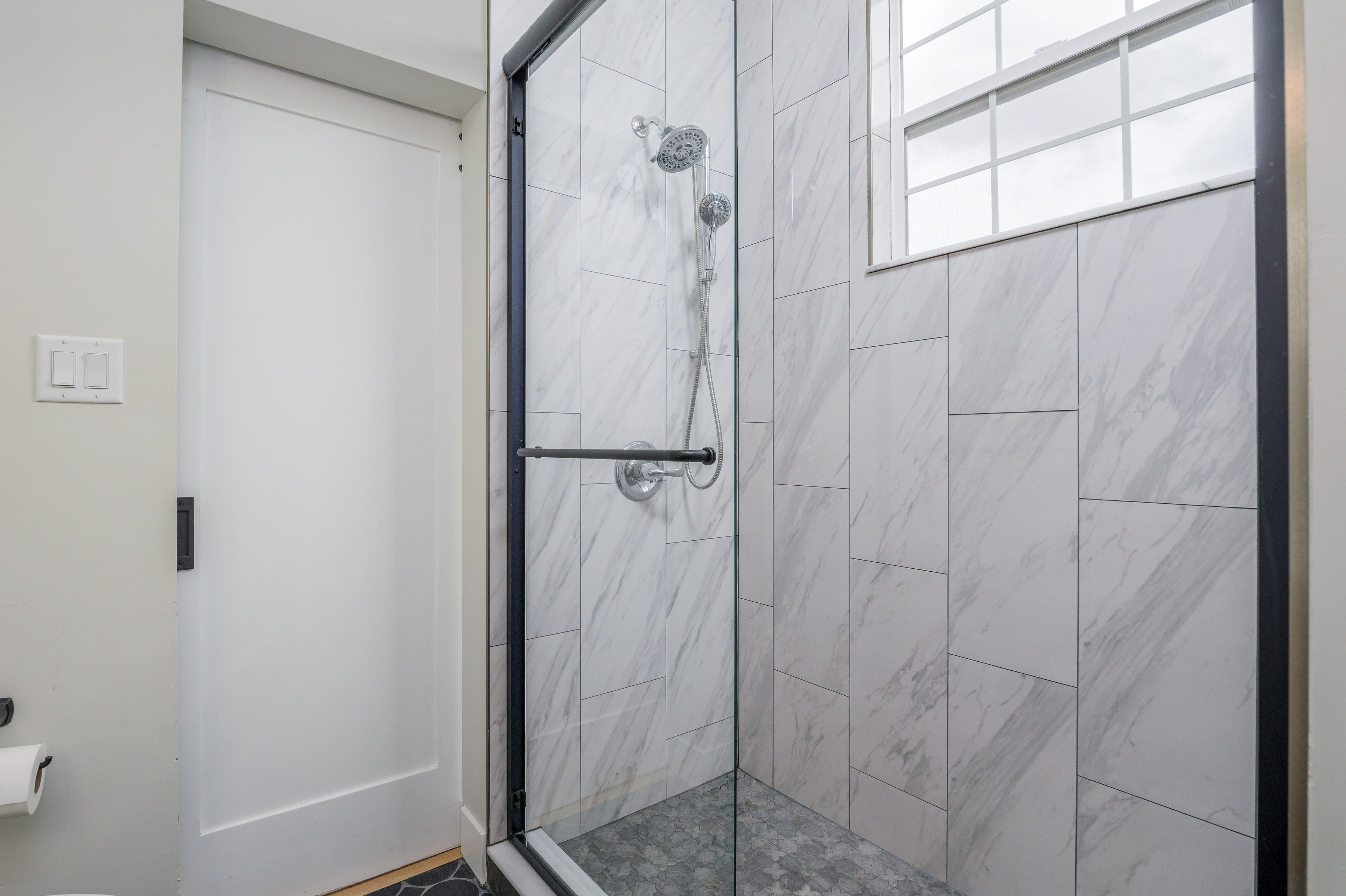 Full bathroom 2 - downstairs