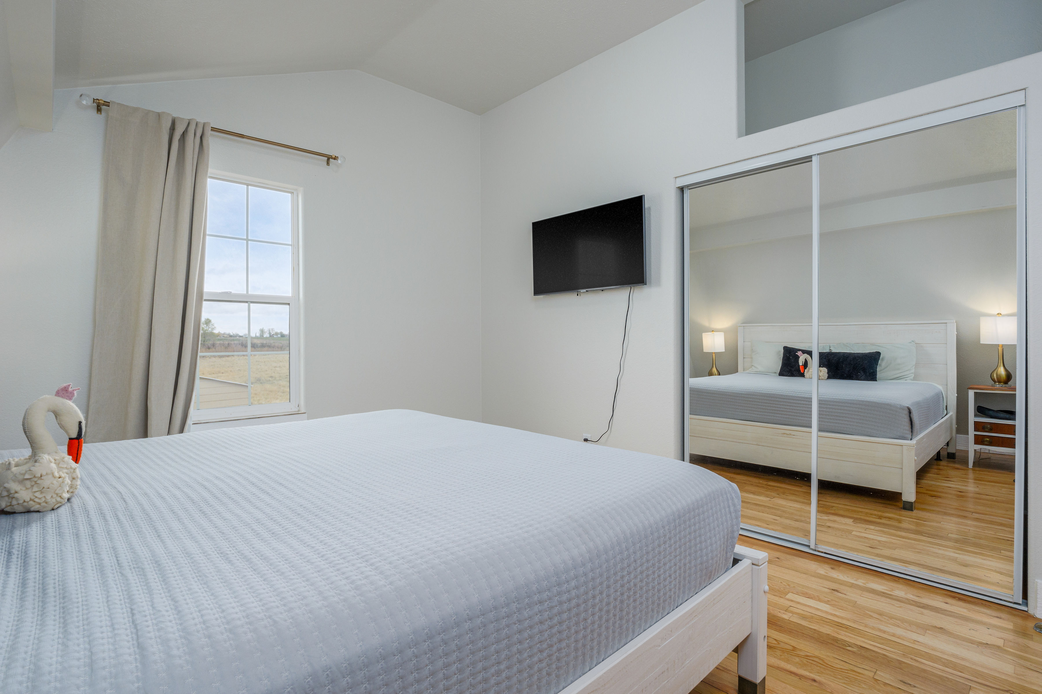 Bedroom 3 - queen bed
