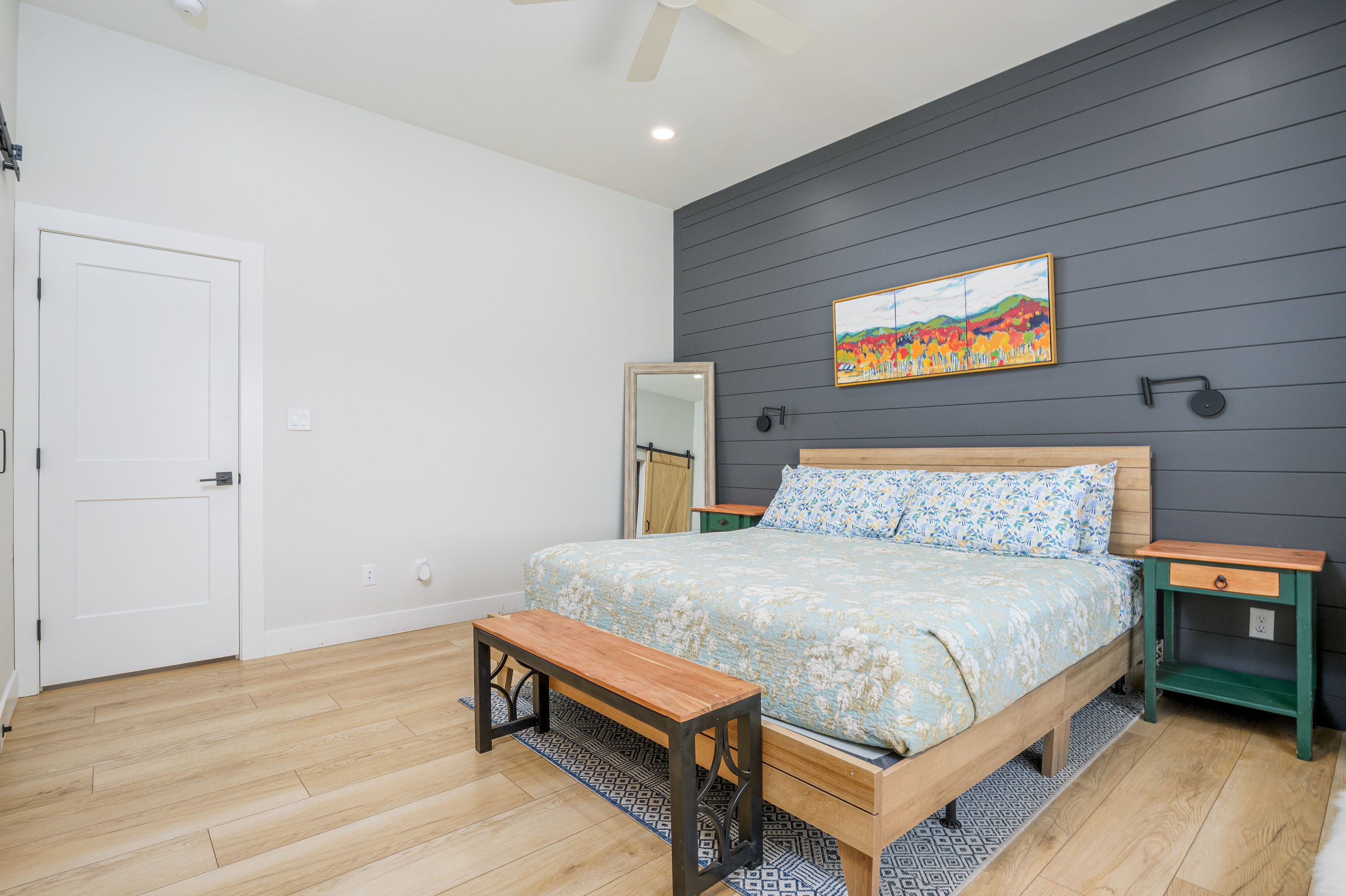 Bedroom 2 - king bed