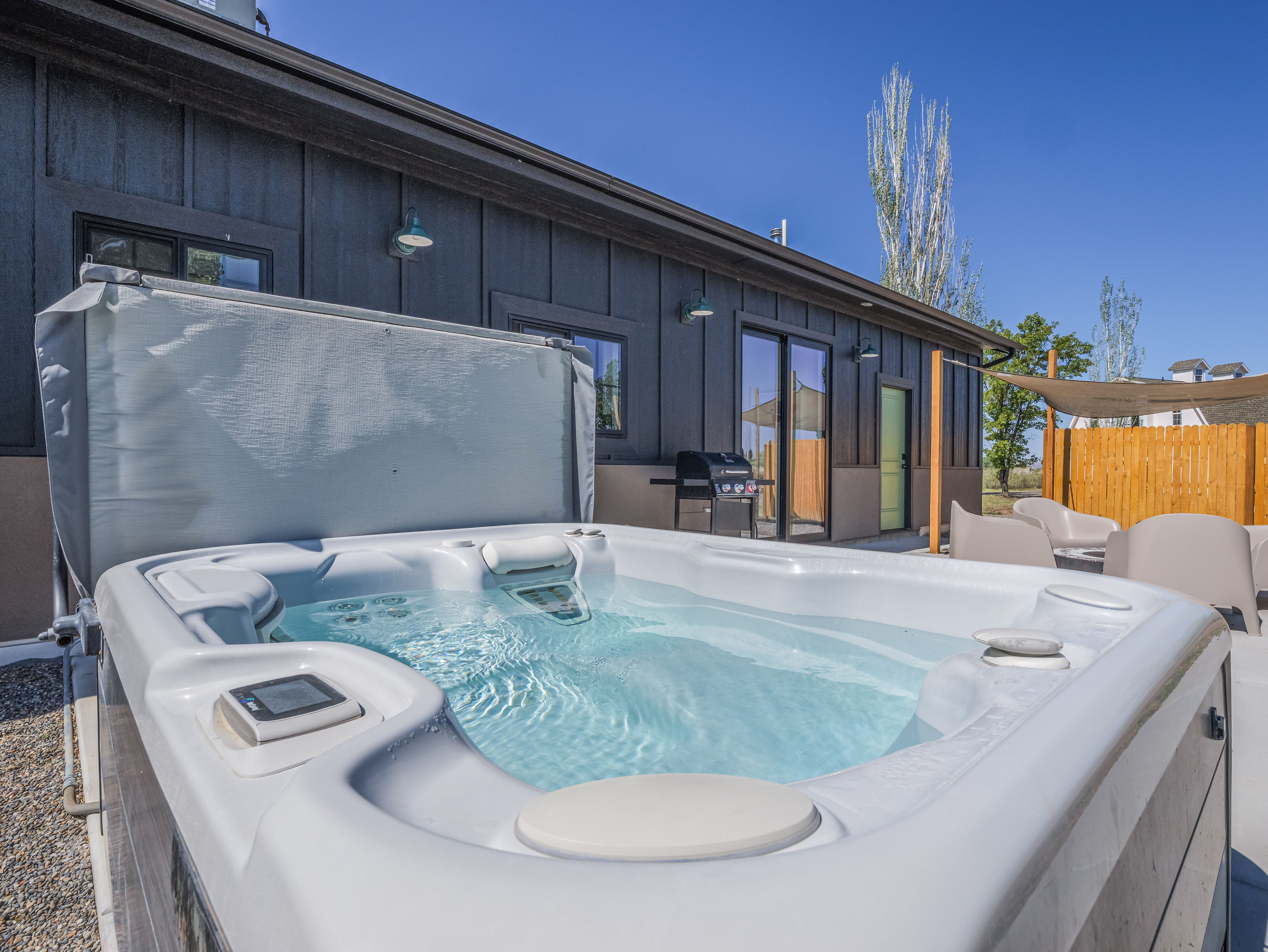 Patio - hot tub