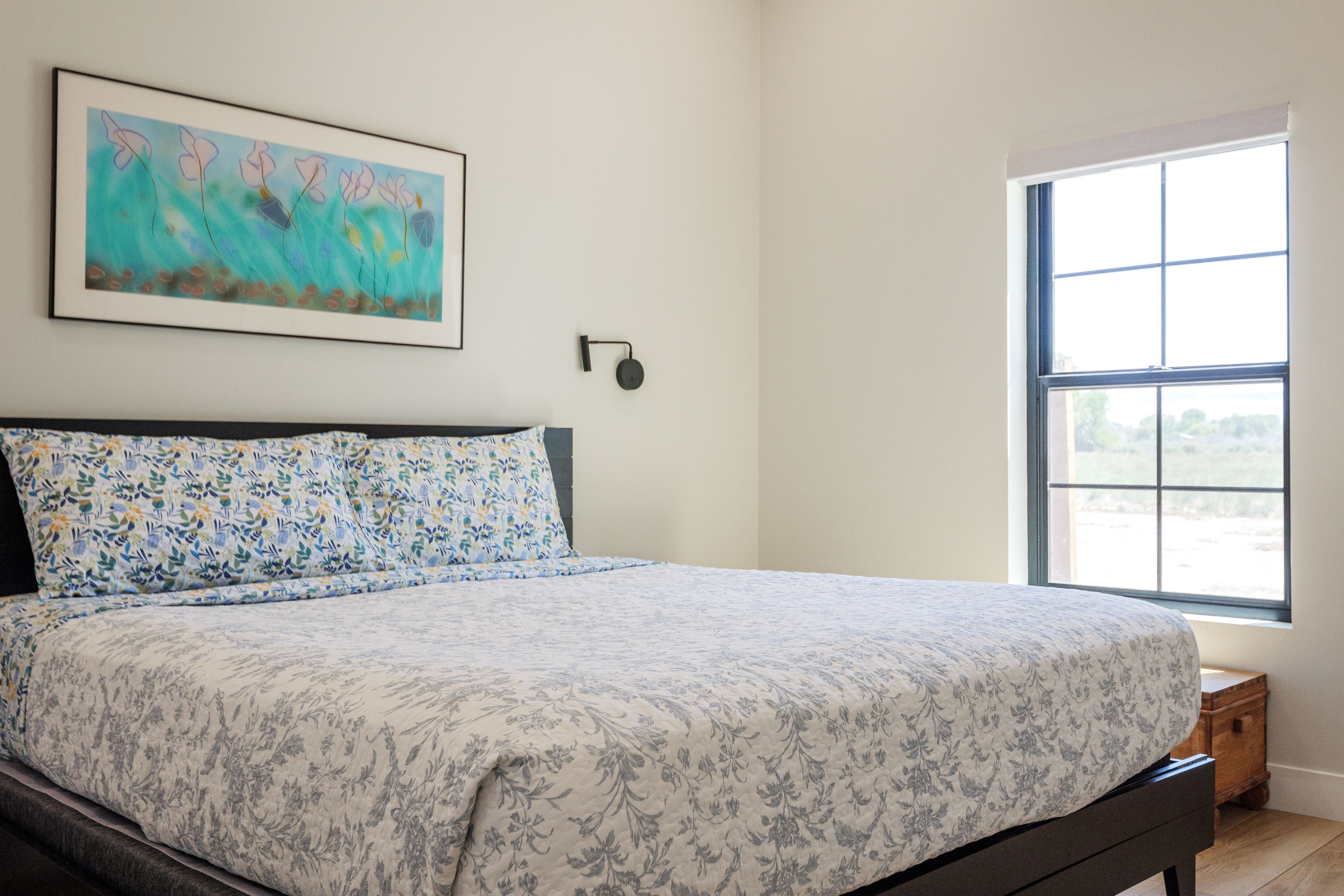 Bedroom 1 - king bed