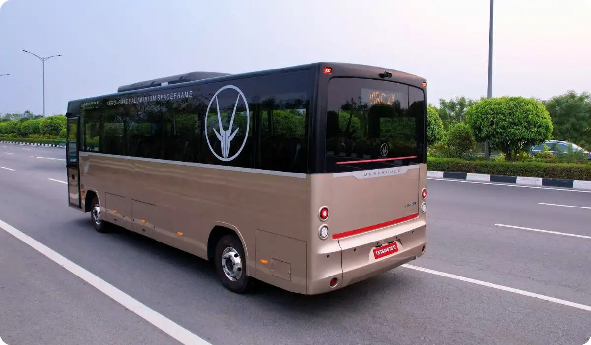 Blackbuck EV Launches VIRO 2X Electric Bus for Urban and Corporate Mobility