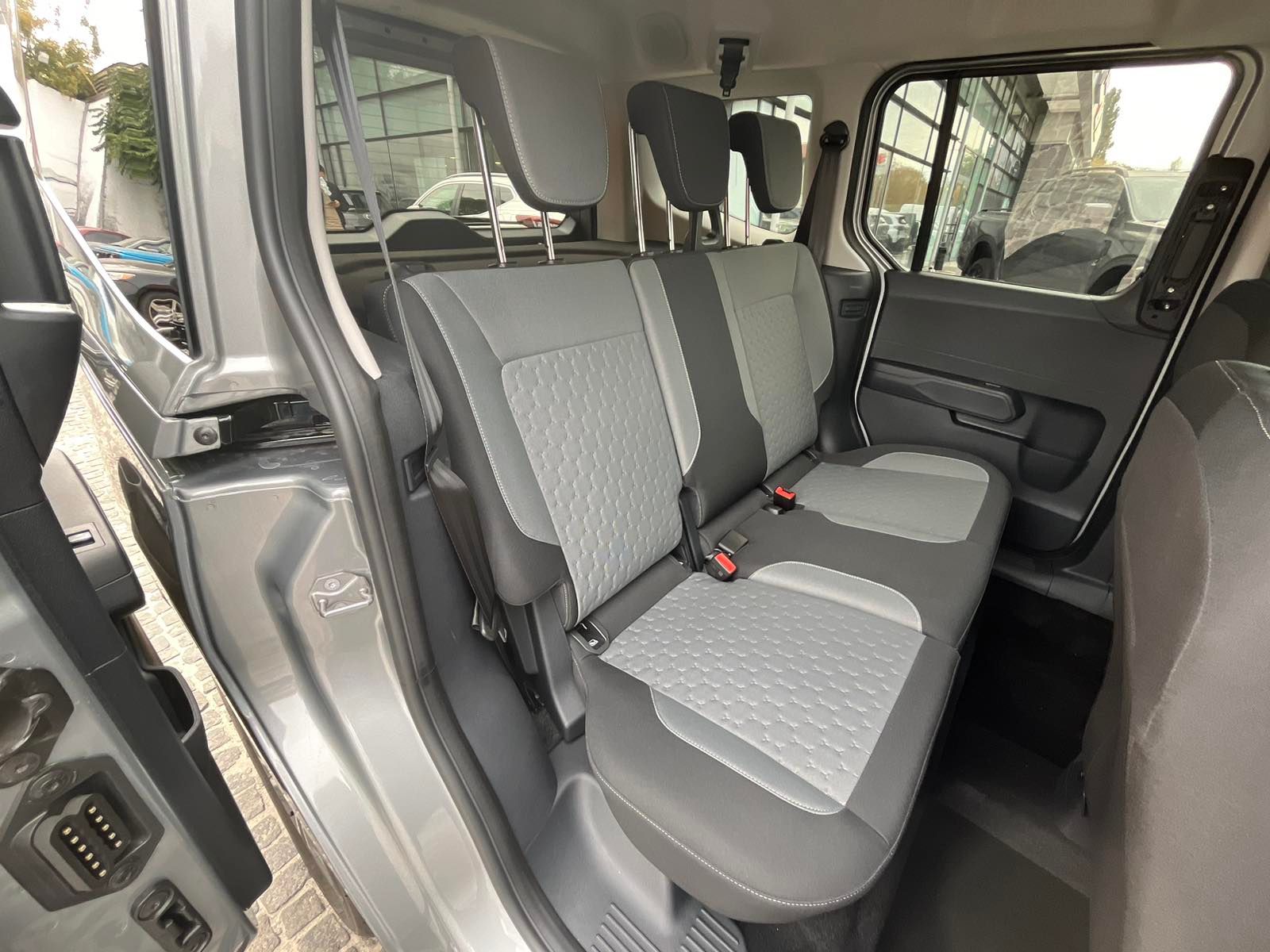 Ford Tourneo Courier Titanium 2025 — Фото 8