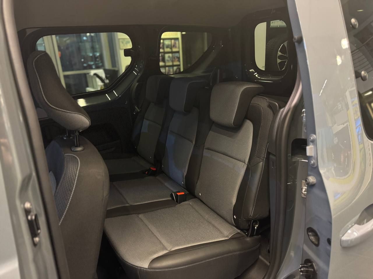 photo_2025-12-12_16-12-23