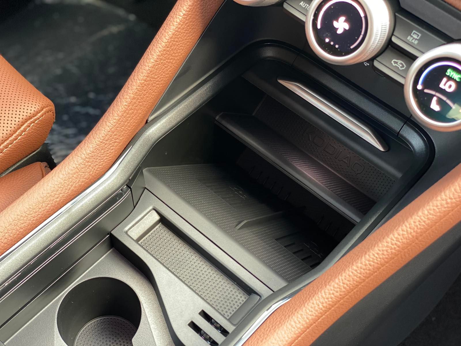 0-02-05-ebe31678f97b31a634cb69b211cee9e54e9838aab157d776b6f34217891c4512_9afd637f384fa9eb