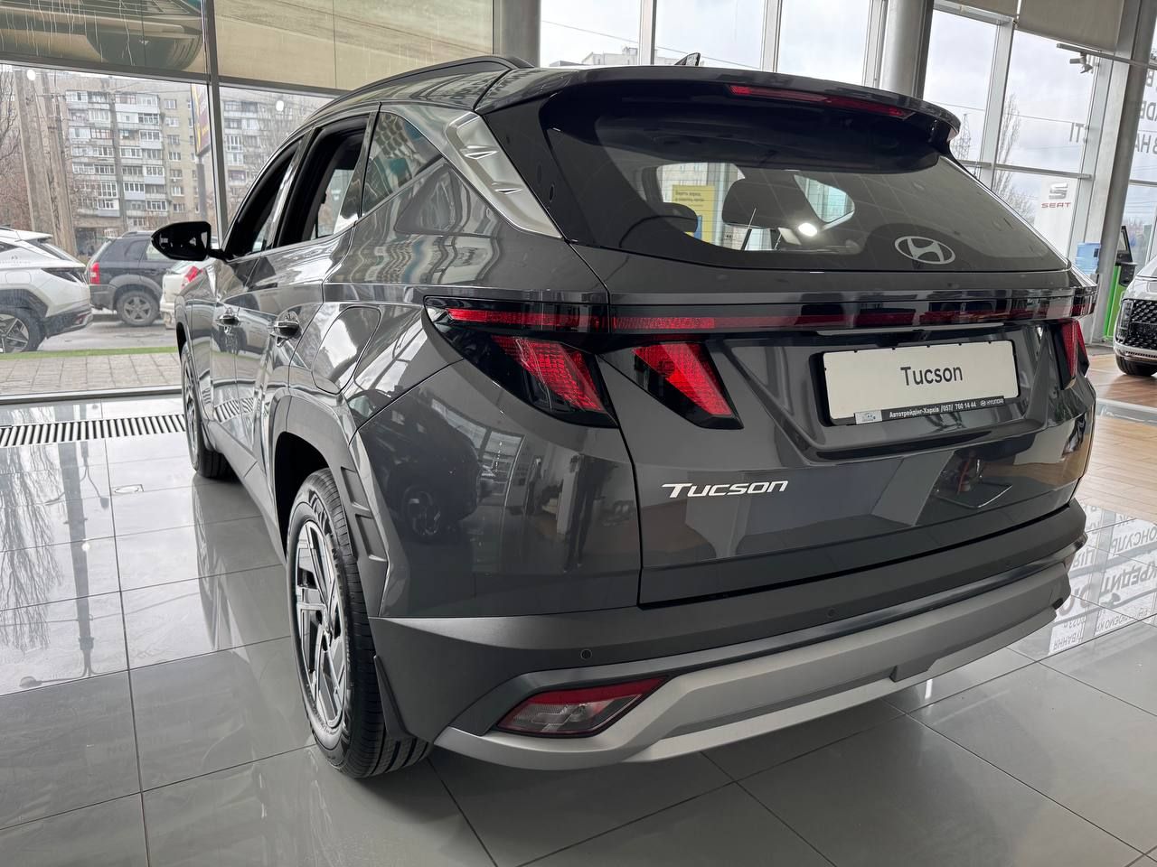 photo_5323272807464504108_y